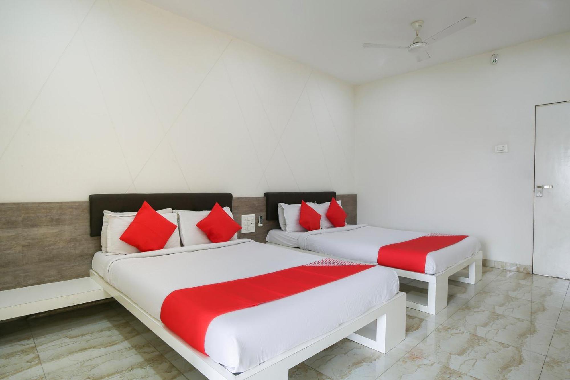 Hotel O Shiv Vatika Banquet & Rooms Bhatha Kültér fotó