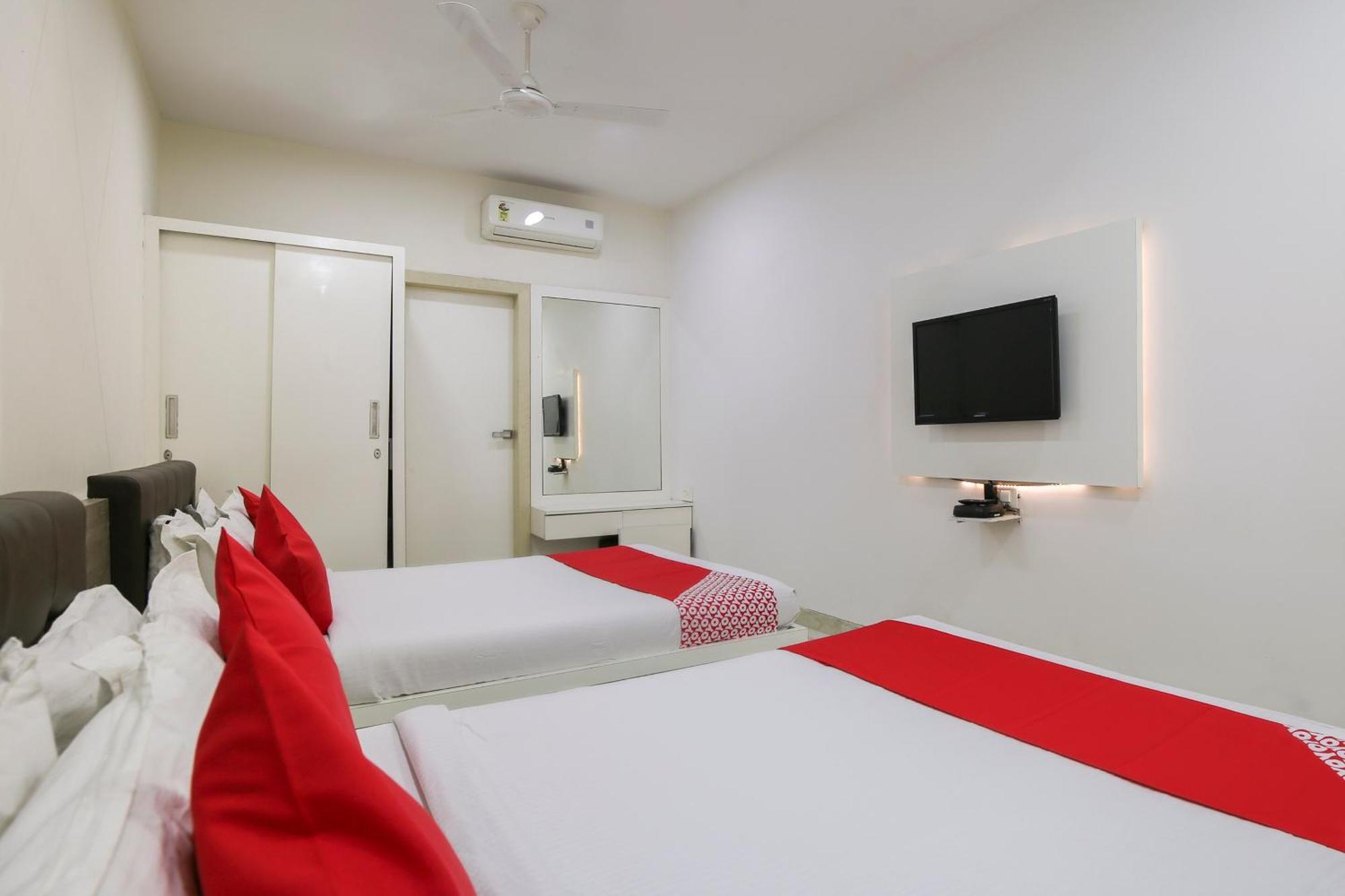 Hotel O Shiv Vatika Banquet & Rooms Bhatha Kültér fotó