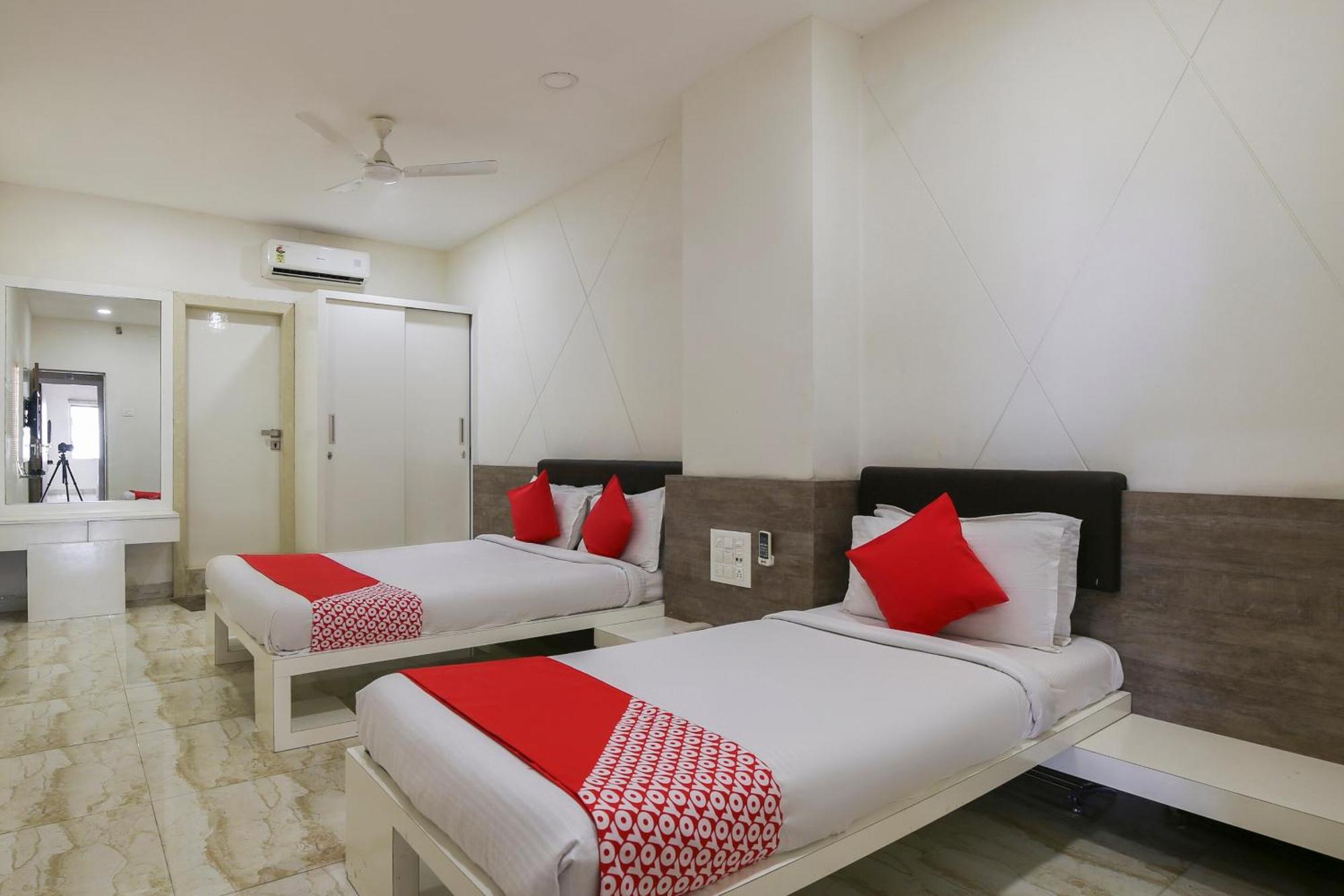 Hotel O Shiv Vatika Banquet & Rooms Bhatha Kültér fotó