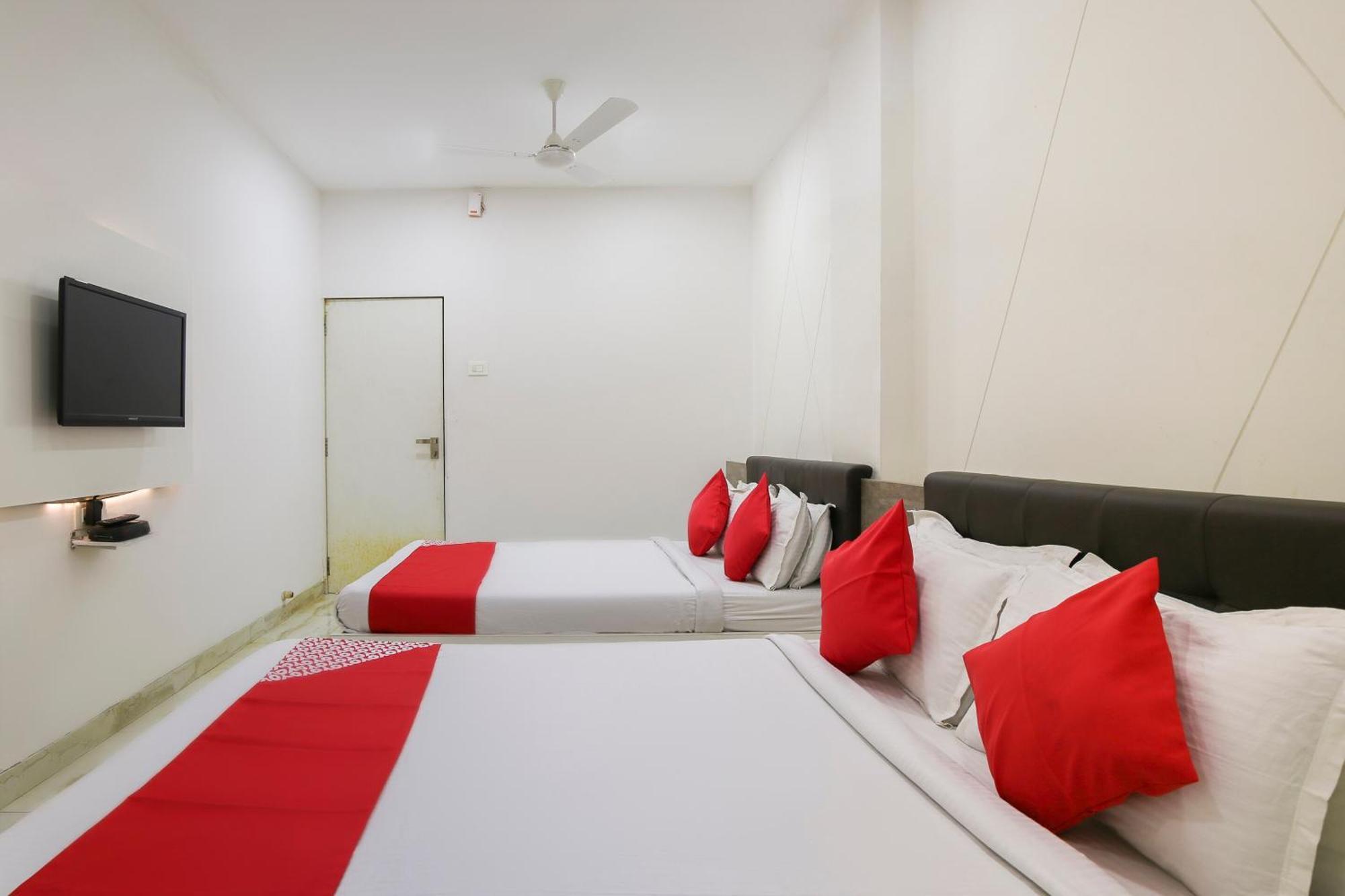 Hotel O Shiv Vatika Banquet & Rooms Bhatha Kültér fotó